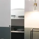New Elegant Flat 3 Min From Station. דירה מילאנו