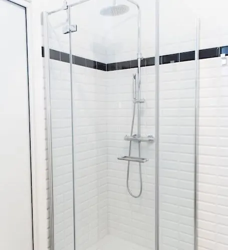 New Elegant Flat 3 Min From Station. Milan