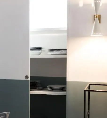 New Elegant Flat 3 Min From Station. Apartment Milan