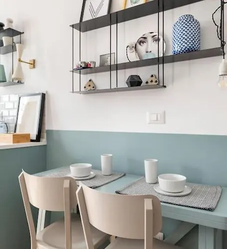 New Elegant Flat 3 Min From Station. Apartment