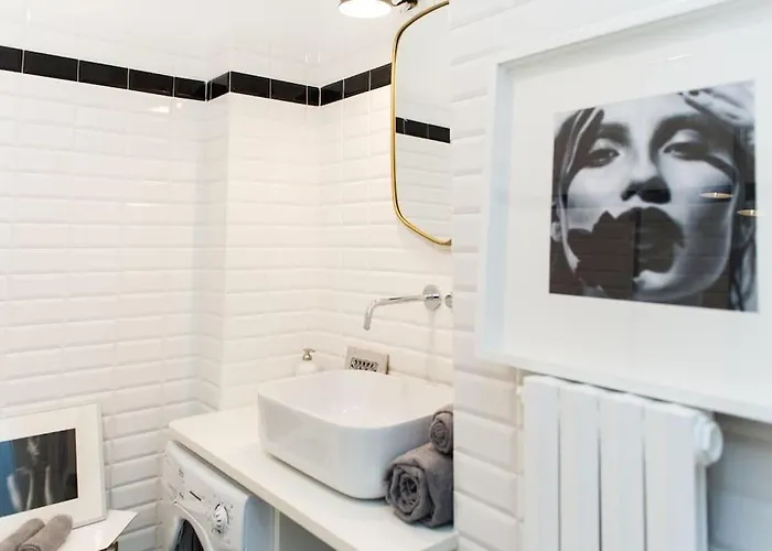 New Elegant Flat 3 Min From Station. * Milan