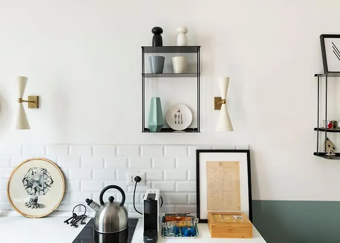 Apartment New Elegant Flat 3 Min From Station.