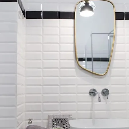New Elegant Flat 3 Min From Station. ミラノ