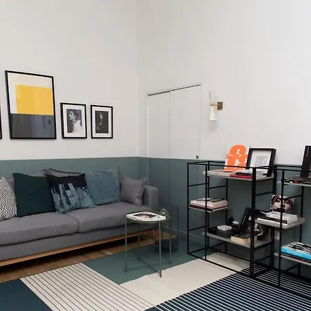 New Elegant Flat 3 Min From Station. Apartment