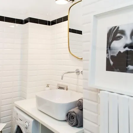 New Elegant Flat 3 Min From Station. * ミラノ