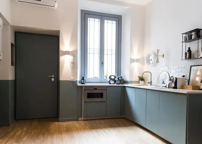New Elegant Flat 3 Min From Station.